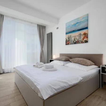 Dez Adela Appartement Năvodari