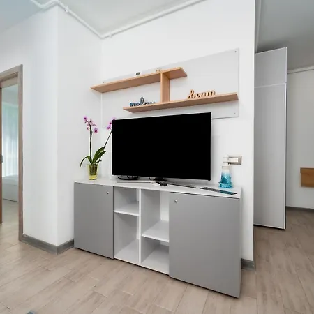 Dez Adela Appartement *