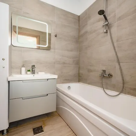Dez Adela Appartement Năvodari